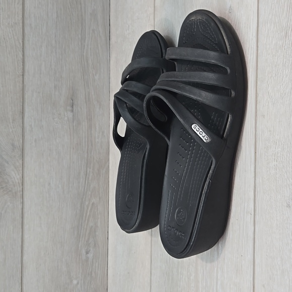 Crocs Women's Rhonda Black Slide Wedge Sandals Shoes Sz 7 - Picture 2 of 11